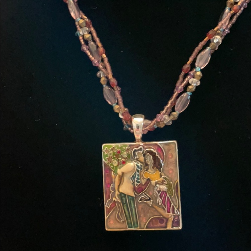 Pendant necklace and earrings